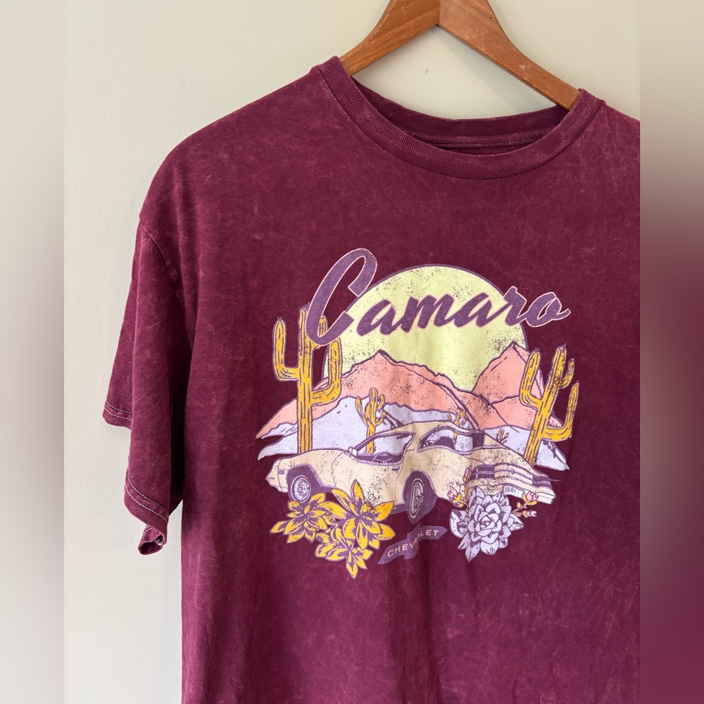 General Motors Camaro Graphic T-Shirt in Maroon Size Large